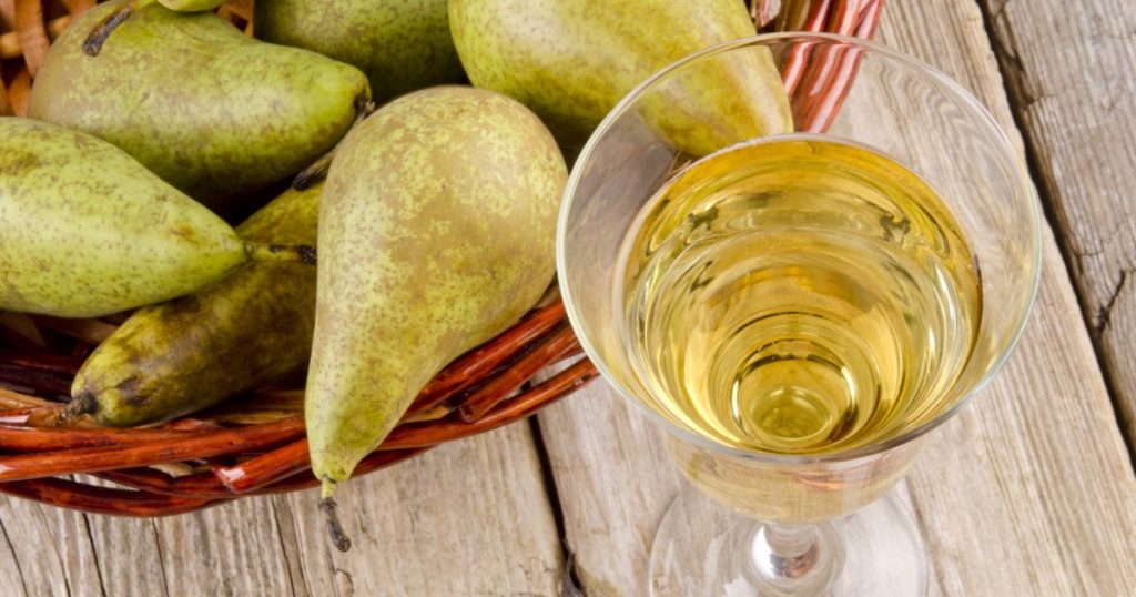 Как приготовить вино из груш в домашних условиях