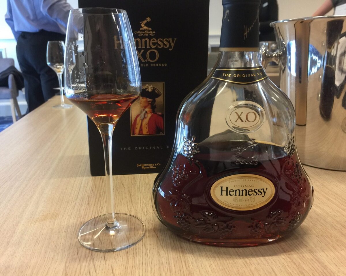 Hennessy коньячный дом