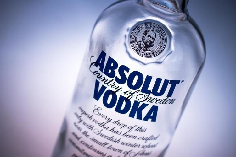 vodka-absolyut-12-min-8097515