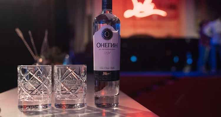 vodka-onegin-ukreshinie-vashego-stola_mini-2491966