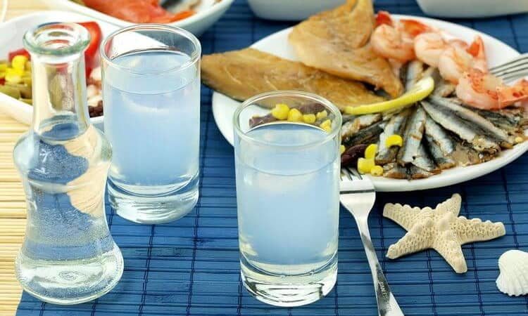grecheskaya-vodka-uzo-4-5791643