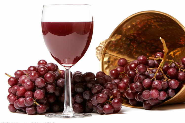 vino-iz-vinograda-lidiya-v-domashnih-usloviyah-prostoj-retsept-2-5433751
